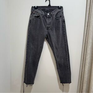 Levi’s 501 Black Wash Button Fly Jeans W27